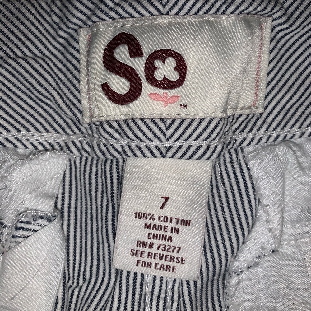 🤩CUTE SO PIN STRIPED BRAND SHORTS🤩 - Picture 8 of 8